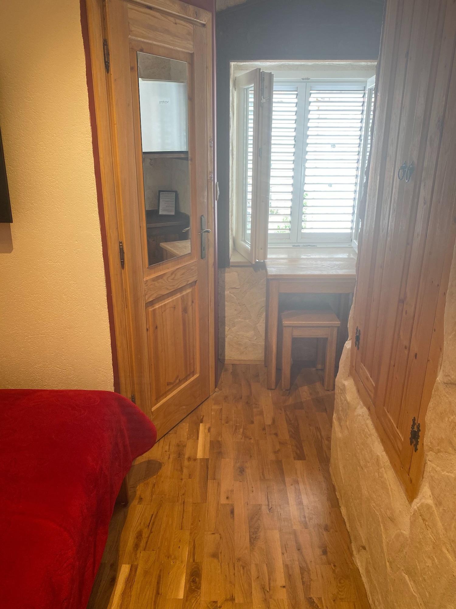 Gostinjska kuća Eddie's Sea View Old Town 3*